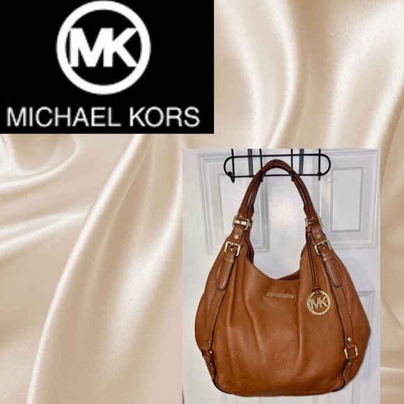 Michael Kors Bedford large Tan / Brown Shoulder Bag W/ Gold Details - Picture 3 of 8